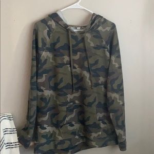 American Eagle camo hoodie